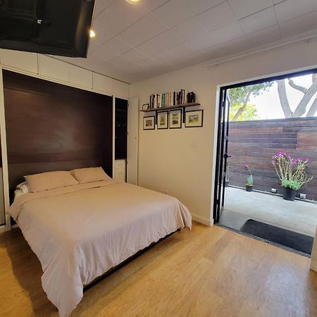 Venice Beach Studio With Large Private Patio Steps To The Beach Los Angeles Exterior photo