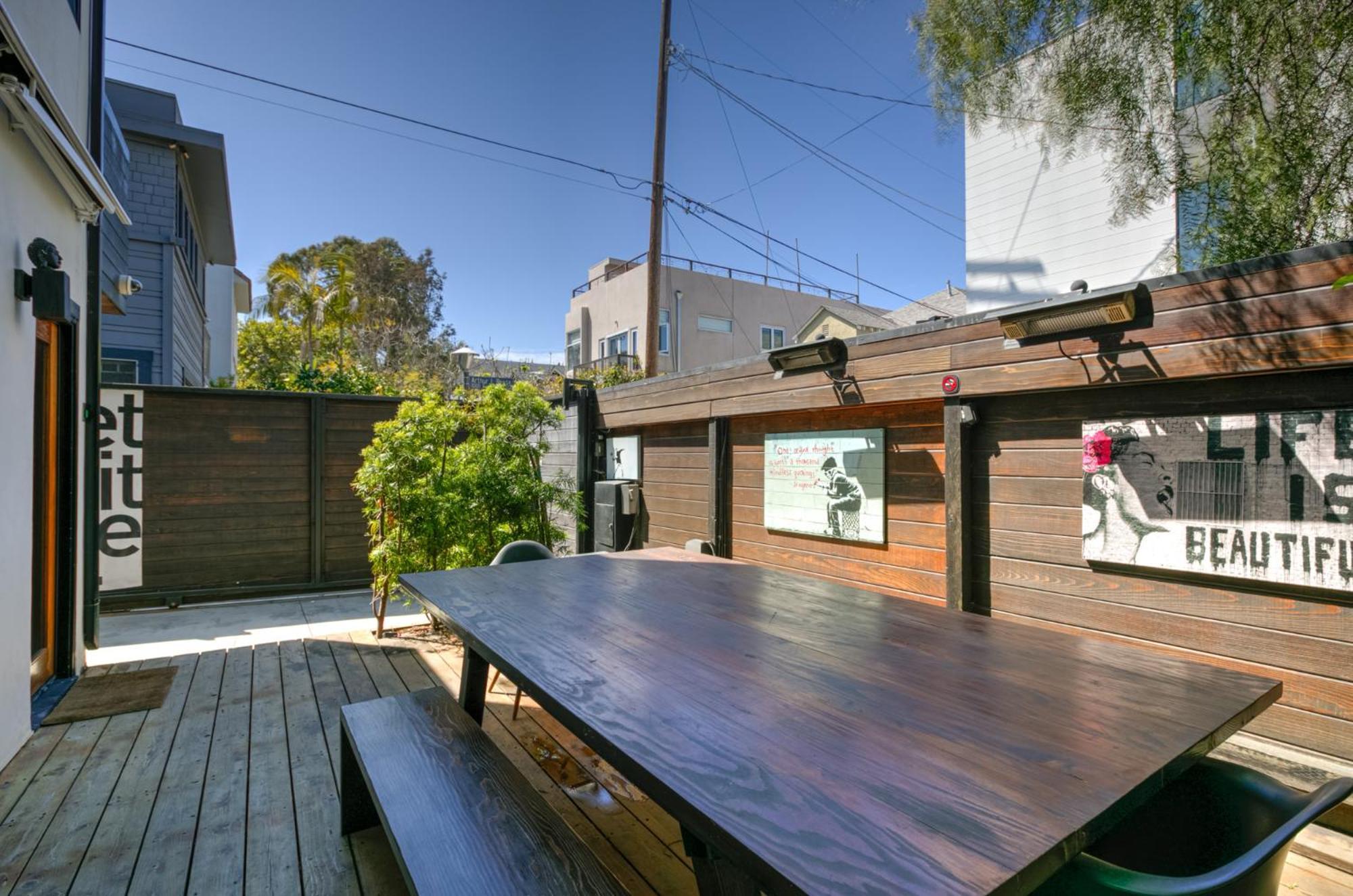 Venice Beach Studio With Large Private Patio Steps To The Beach Los Angeles Exterior photo